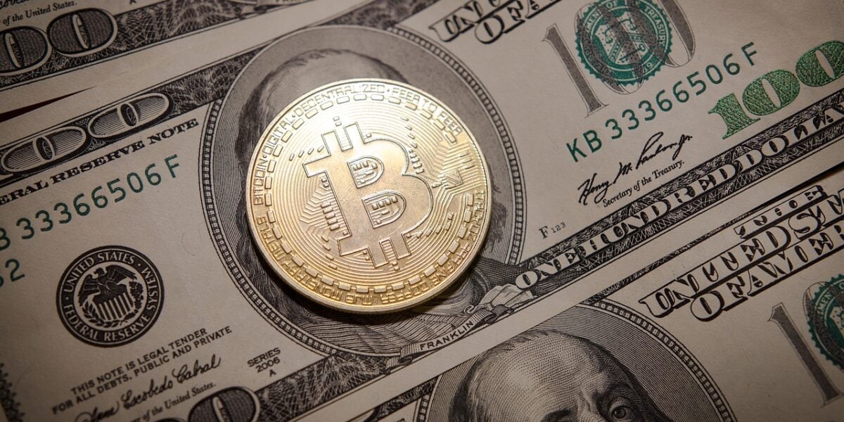 بریکس بیت کوین در مقابل طلا